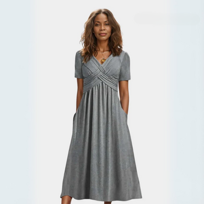 Adela | Wysokie i doskonale rozwinięte sukienki