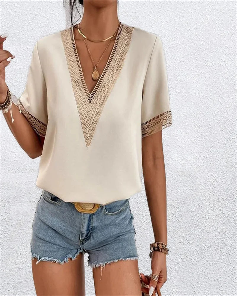 Teresa | MODNA KORONKOWA KOSZULKA Z DEKOLTEM W KSZTALCIE V