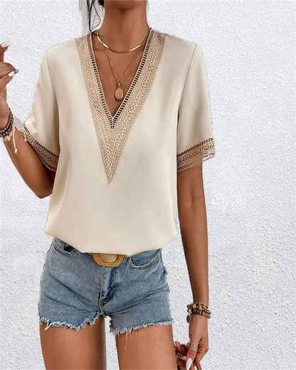 Teresa | MODNA KORONKOWA KOSZULKA Z DEKOLTEM W KSZTALCIE V